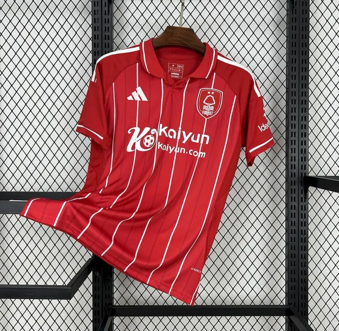 Nottingham Forest Maillot Domicile 25/26
